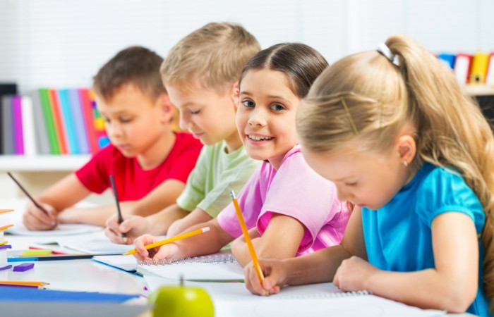 Chi ph&iacute; xin visa du học h&egrave; Canada