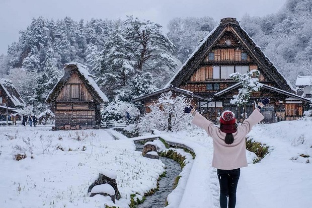 Vùng đất Samurai nổi tiếng Nhật Bản - Làng cổ Shirakawa-go