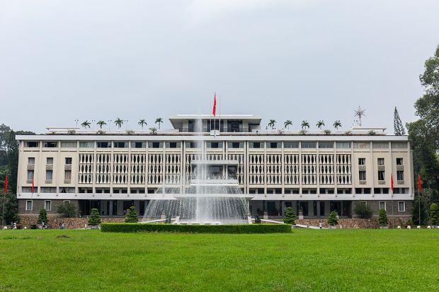 Kiến trúc pha trộn Pháp và Á Đông được Ngô Viết Thụ thiết kế