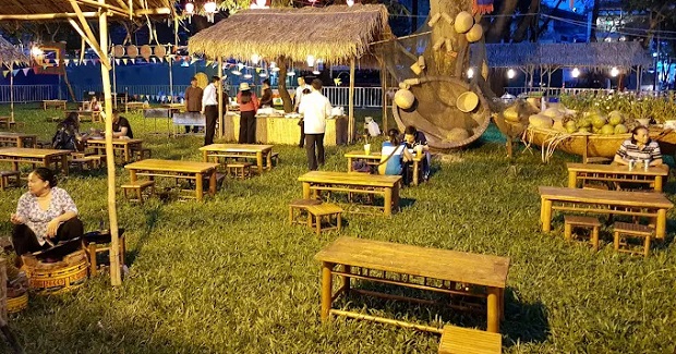 Gian hàng bán đồ ăn