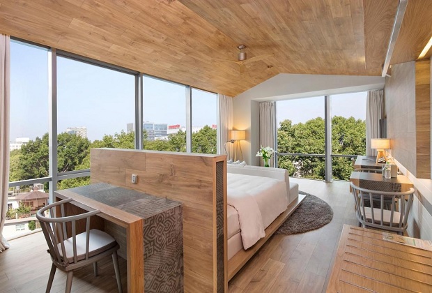 ngắm cảnh thành phố từ khách sạn Fusion Suites Sài Gòn
