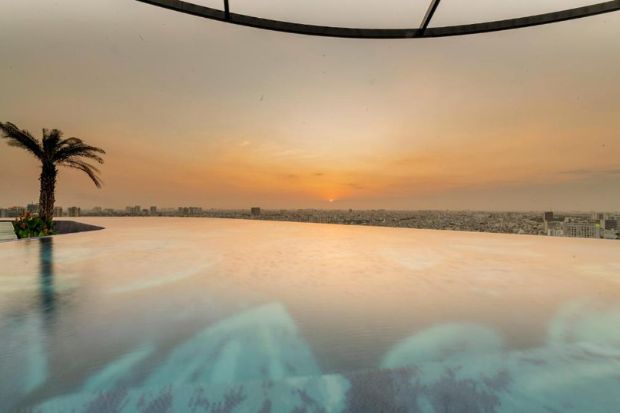 Skyview cực xinh check in tại Khách sạn La Vela Saigon