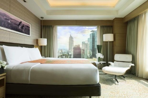 Không gian check in cả lồng Sài Gòn tại InterContinental Saigon