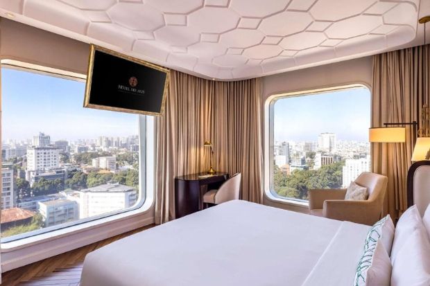 Phòng được thiết kế hiện đại và tiện nghi với phong cách thanh lịch