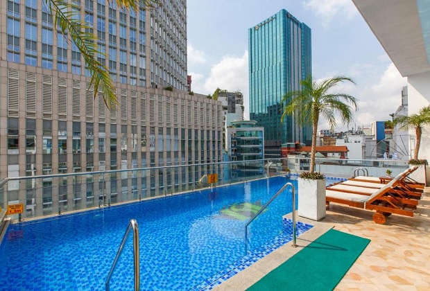 hồ bơi ngoài trời ở Hương Sen Annex Hotel