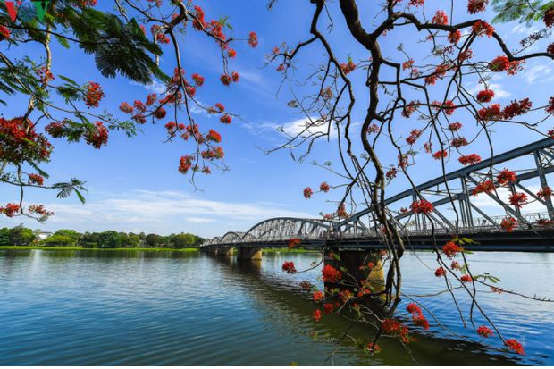 Kinh nghiệm đặt vé máy bay đi Huế