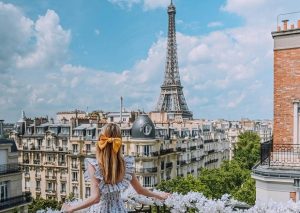 Lịch bay đi Paris