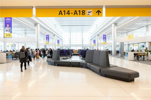 Ph&ograve;ng chờ A s&acirc;n bay Denver