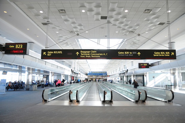 Ph&ograve;ng chờ B s&acirc;n bay Denver