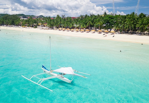 B&atilde;i biển White Beach