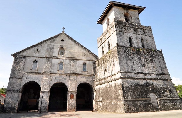 Nh&agrave; thờ Baclayon