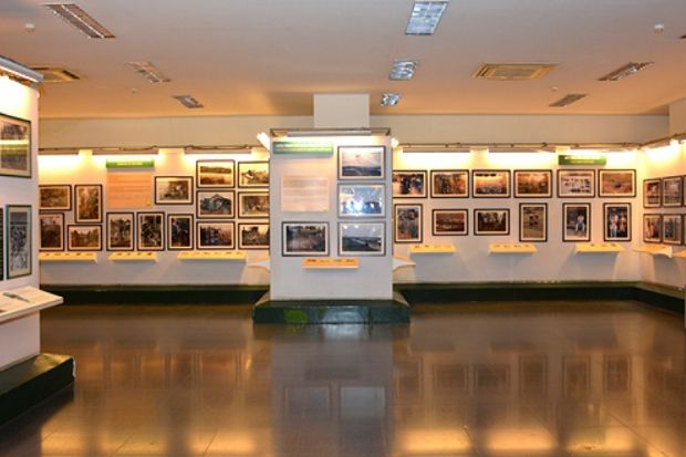 Khu trưng bày tầng 2