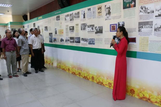 Phòng trưng bày Bác Tôn với miền Nam