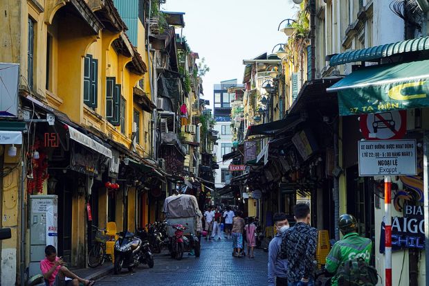 Phố Tạ Hiện