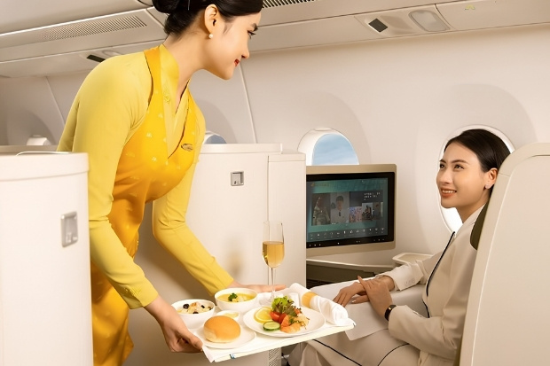 Vietnam Airlines lu&ocirc;n ch&uacute; trọng đưa những nguy&ecirc;n liệu tươi ngon nhất v&agrave;o thực đơn