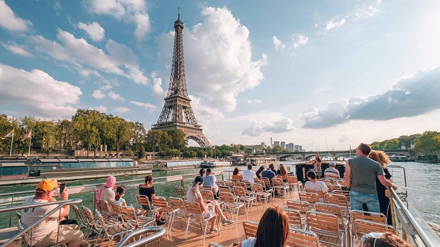 lịch bay từ H&agrave; Nội đi Paris