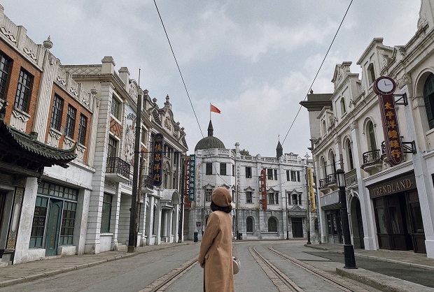 Đừng quên ghé thăm phim trường Thượng Hải và check in nhiều bối cảnh phim nổi tiếng của Trung Quốc phim trường Thượng Hải