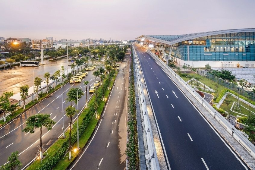 Cảng h&agrave;ng kh&ocirc;ng quốc tế Đ&agrave; Nẵng l&agrave; s&acirc;n bay lớn nhất miền Trung