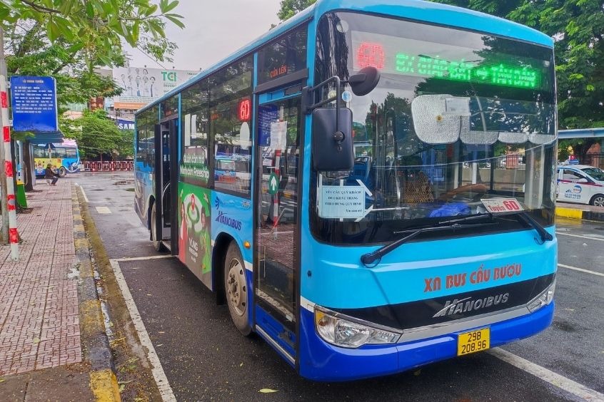 V&eacute; m&aacute;y bay từ TP. Hồ Ch&iacute; Minh đi H&agrave; Nội