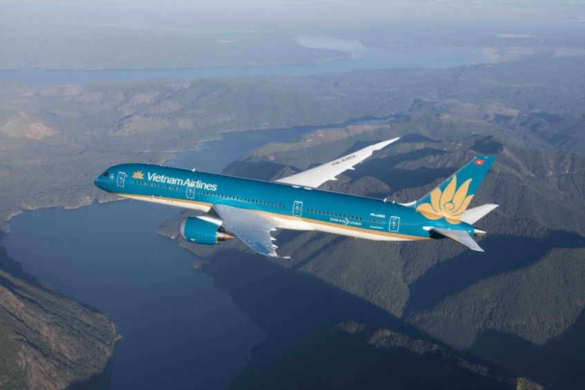 Vietnam Booking đang mở b&aacute;n v&eacute; m&aacute;y bay Tết 2026 của Vietnam Airlines gi&aacute; rẻ
