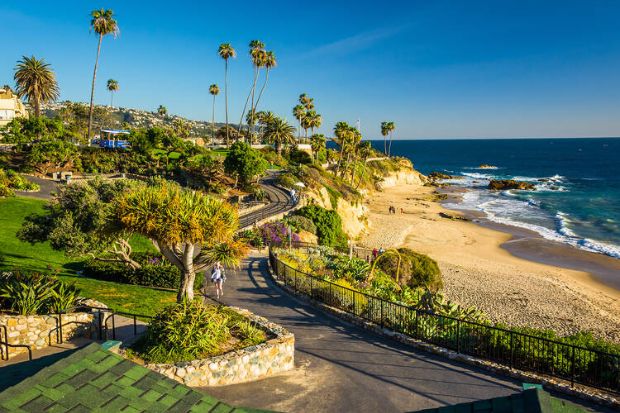 Cảnh biển nh&igrave;n từ Heisler Park, Laguna Beach, California