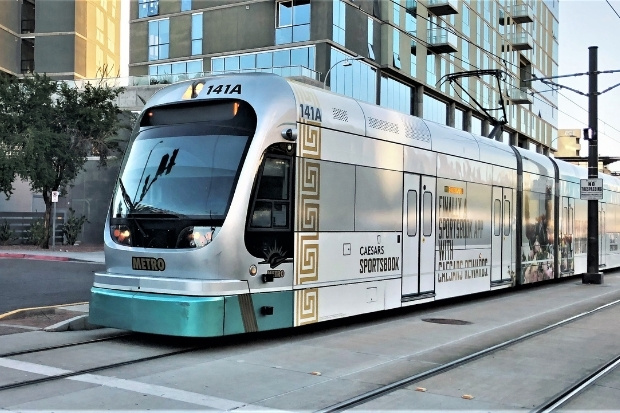 Hệ thống giao thông Valley Metro giúp di chuyển dễ dàng ở Phoenix