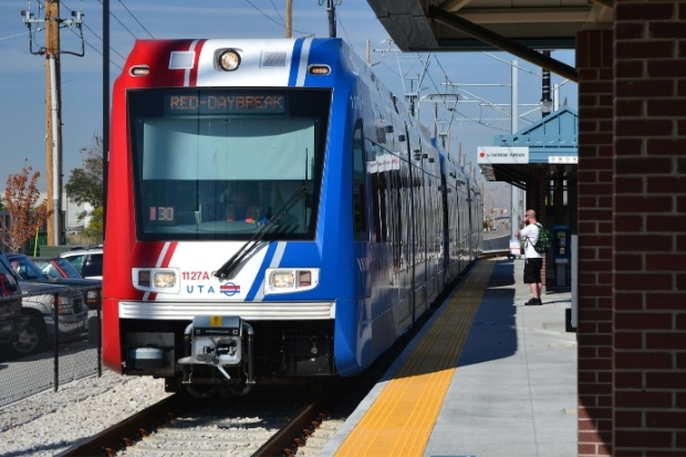 Tàu điện TRAX đưa du khách khám phá các điểm nổi bật ở Salt Lake