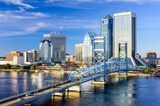 Khung cảnh th&agrave;nh phố s&ocirc;i động v&agrave; thơ mộng tại Jacksonville