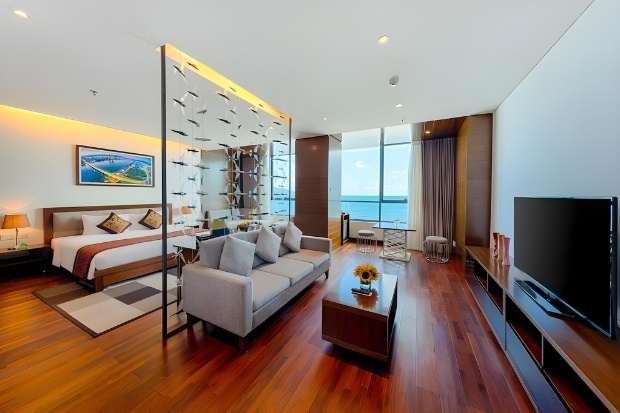 Grand Tourane Hotel Da Nang nằm gần trung tâm thành phố phòng sạch sẽ tiện nghi 