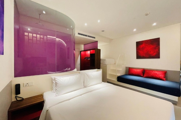 Wink Icon Hotel Danang Riverside nổi bật với phong cách tối giản