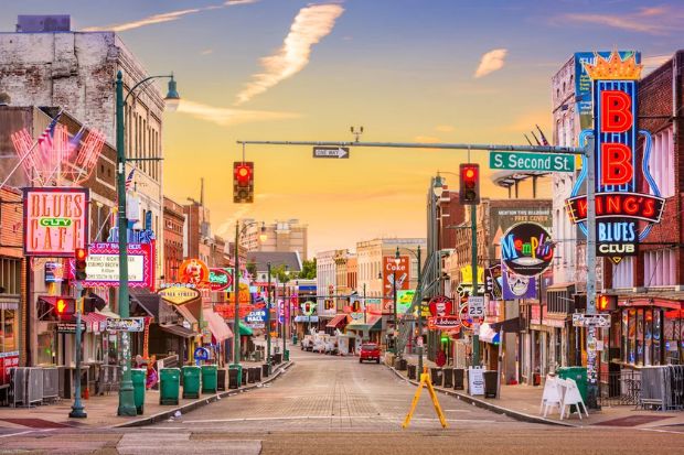Phố Beale nổi tiếng tại trung t&acirc;m Memphis, Tennessee