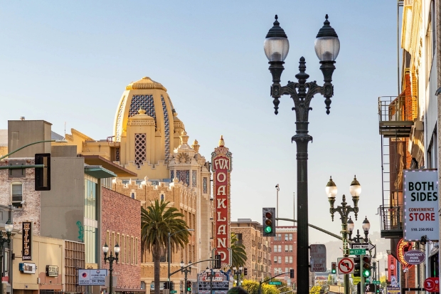 Fox Oakland Theatre l&agrave; biểu tượng văn h&oacute;a v&agrave; nghệ thuật nổi tiếng của th&agrave;nh phố Oakland, bang California (Mỹ) 