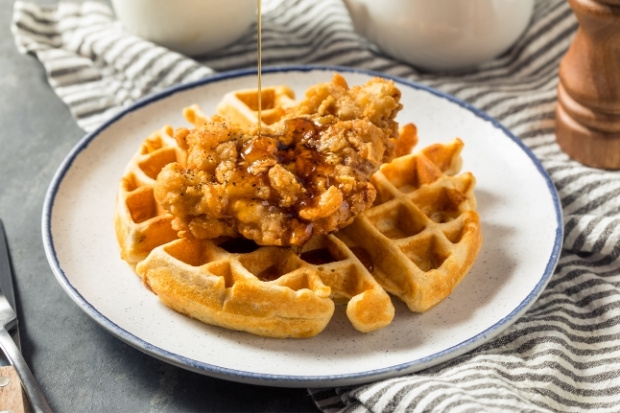 Waffle gà chiên giòn đặc trưng của ẩm thực Oakland