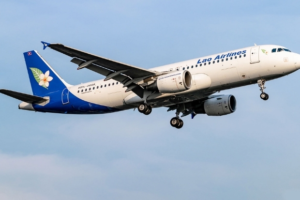 Hướng dẫn đổi vé máy bay Lao Airlines chi tiết