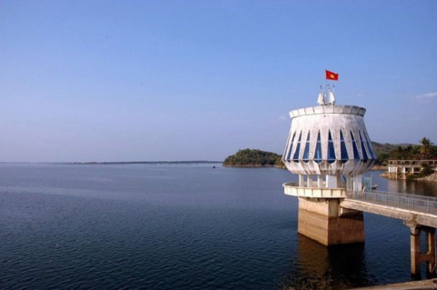 Hồ Dầu Tiếng