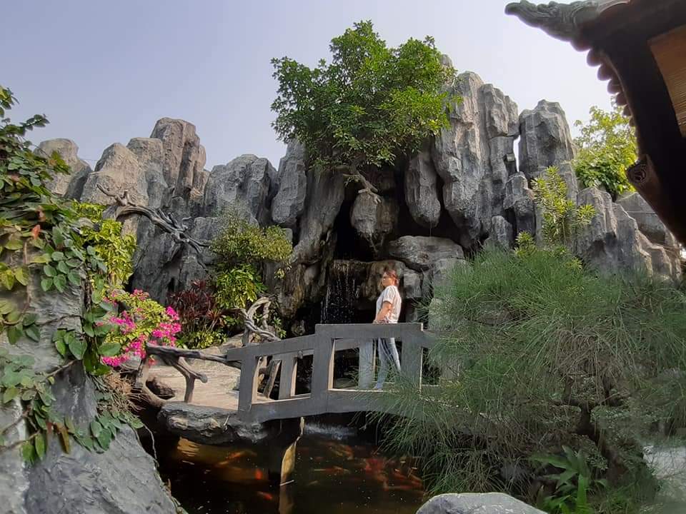 Ch&ugrave;a Đ&agrave; Sơn Kh&ocirc;ng T&ecirc;n Đ&agrave; Nẵng hoang sơ v&aacute;ch đ&aacute; tự nhi&ecirc;n view to&agrave;n cảnh từ tr&ecirc;n cao