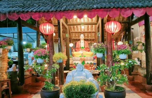 Ch&ugrave;a Từ T&acirc;m Đ&agrave; Nẵng chốn b&igrave;nh y&ecirc;n tuyệt đẹp giữa l&ograve;ng n&uacute;i Ngũ H&agrave;nh