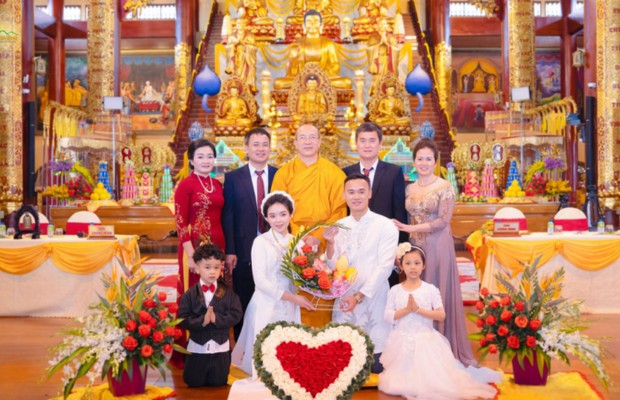 tổ chức lễ cưới tại ch&ugrave;a