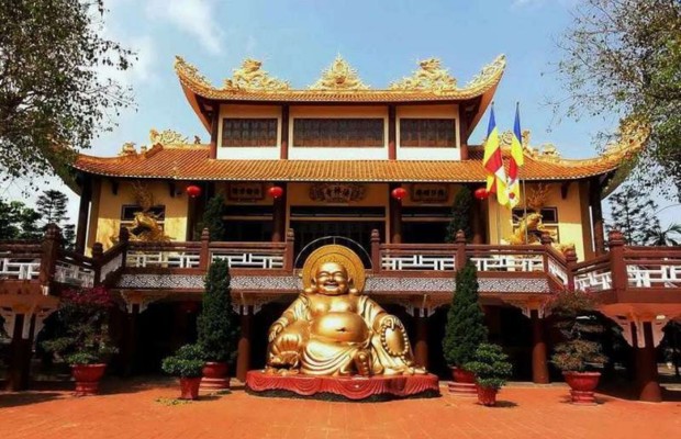 Ch&ugrave;a Ph&aacute;p L&acirc;m trung t&acirc;m Đ&agrave; Nẵng cầu duy&ecirc;n thanh tịnh