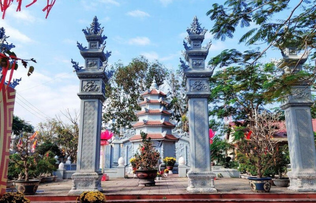 Kiến tr&uacute;c ch&ugrave;a Hải V&acirc;n Sơn Đ&agrave; Nẵng cổ k&iacute;nh trang nghi&ecirc;m