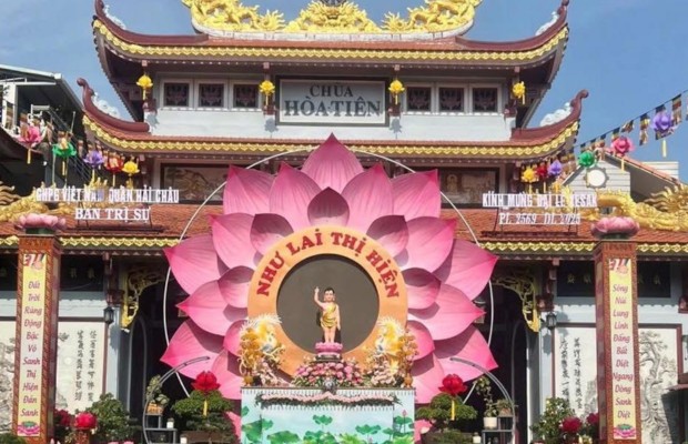 phong cảnh tại ch&ugrave;a H&ograve;a Ti&ecirc;n