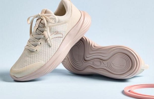 giày th&ecirc;̉ thao