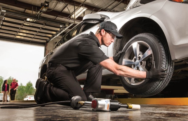 kiểm tra xe kĩ trước khi đi xa