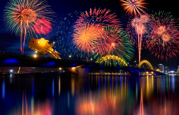 Lễ hội ph&aacute;o hoa