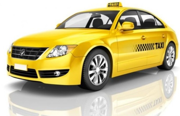 Xe &ocirc; t&ocirc; taxi đi B&agrave; N&agrave; Hills từ Đ&agrave; Nẵng, đưa đ&oacute;n tận nơi tiện lợi cho gia đ&igrave;nh