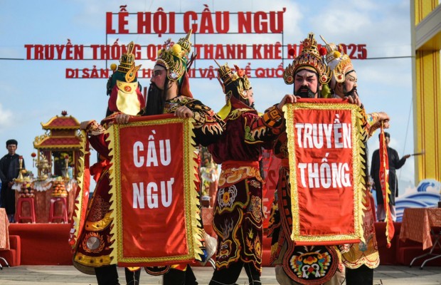 Lễ Nghinh Thần trong lễ cầu ngư