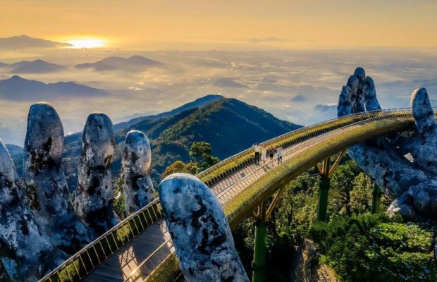 cầu v&agrave;ng b&agrave; n&agrave; hills