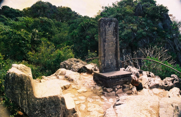 đỉnh Thổ Sơn để đến Vọng Giang Đ&agrave;i