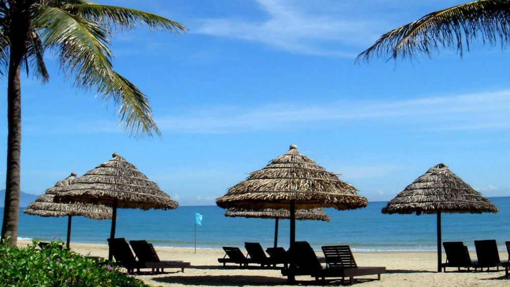 bien-my-khe-tour-du-lich-da-nang Biển Mỹ Khê được bình chọn là một trong những bãi biển quyến rũ nhất hành tinh