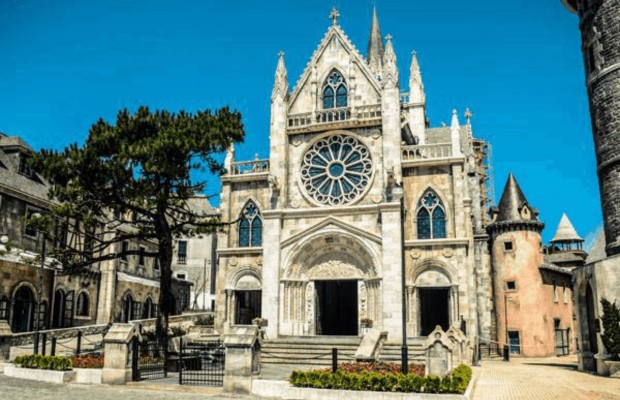 Th&aacute;nh đường St. Denis